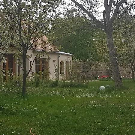 Zur Ausspanne Сasa de vacaciones *